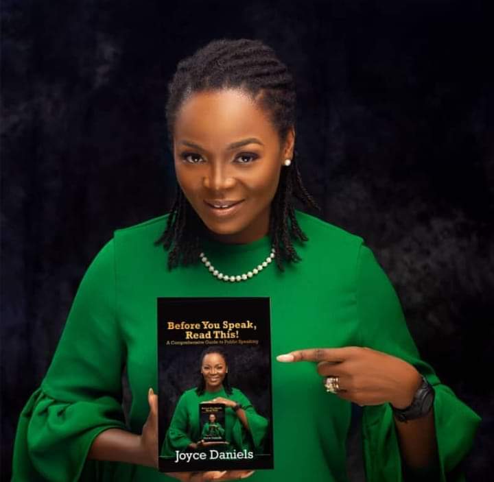 Judicious_CFR's tweet photo. Calm down,
Before You Speak, Read This! @iamjoycedaniels #BeforeYouSpeak #ReadThis #JDBookLaunch #EleventhNovember #MCCONNECT #UrsComically #JudiJudi #MondayMotivation https://t.co/nFY4KwxZXs