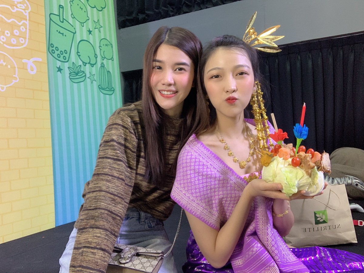 pimkhajon's tweet image. ไปลอยกระทงกัน❤️ #pimsweat16 #PetchSweat16