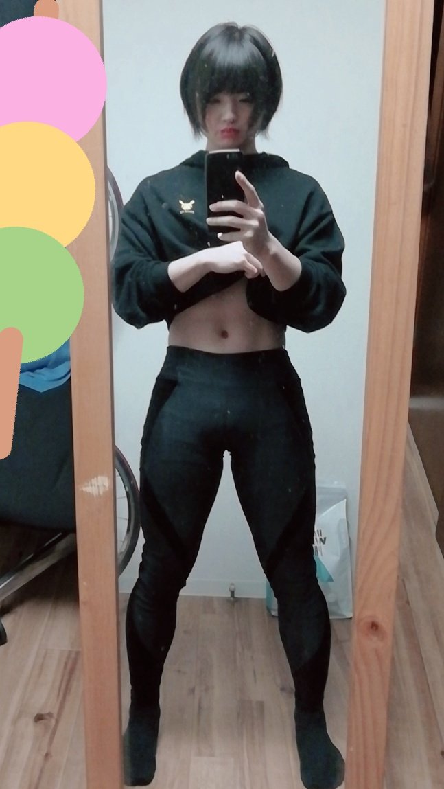 もやし子 ニー活女装筋肉おじさん 魅せるヒップラインを作るにはきっちり尻に筋肉つけて その上でパット入りのパンツをはくのがよい 男性でもこんなヒップラインを作れるんですよ 女装 桃尻