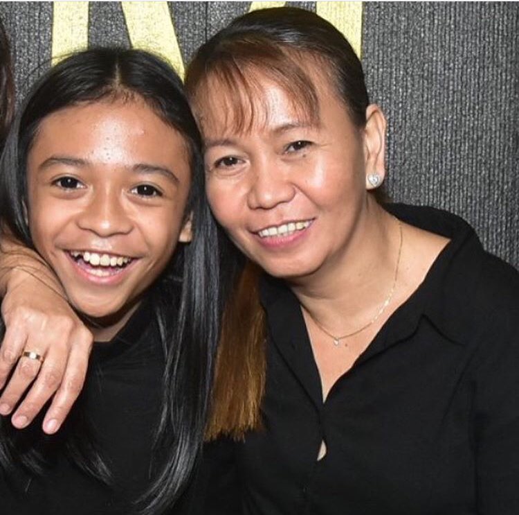 allexiessmarii's tweet photo. Mother and Son....
Ganda ng mga ngiti... ๐
#KeiferSanchez
#KeifSmiling ๐ https://t.co/eJavrc1ur2
