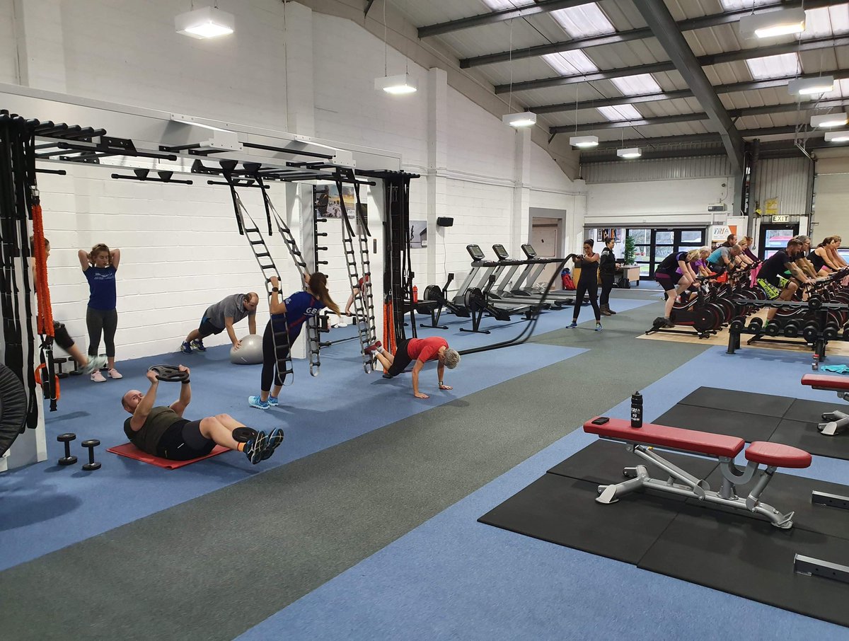 💥TRI FIT MEMBERSHIP OFFER💥
To celebrate our one-year anniversay, we are offering 50% OFF 💥 the first month on our Bronze🥉 Silver🥈 and Gold🥇 memberships to the first 50 new members!! 
🤩Spaces are going quickly, so if you're thinking of joining... pop down to Tri Fit!