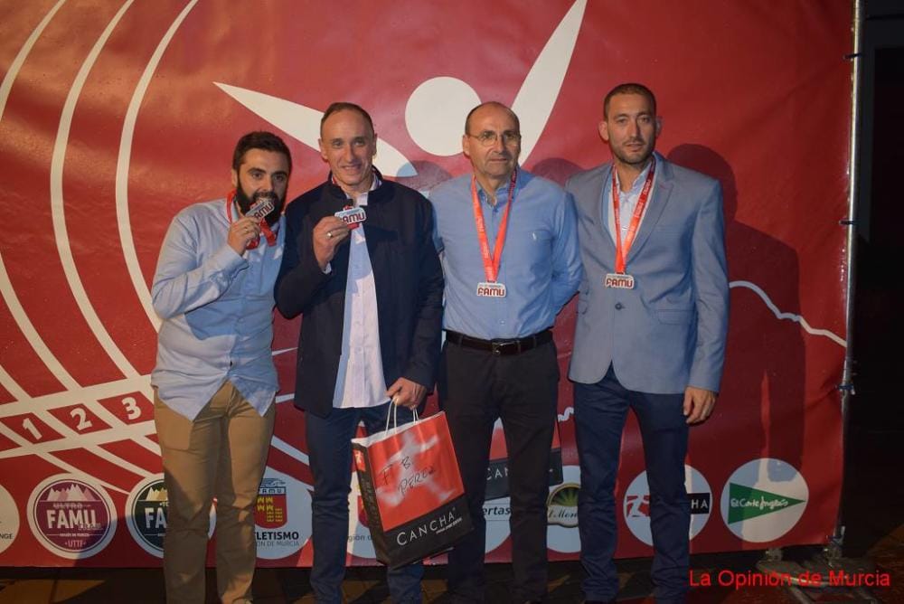 El pasado sábado en la VII GALA RUNING celebrada en Blanca,cuatro de nuestros corredores fueron galardonados 
Bartolome Pérez Juliá 4° en categoria MASTER 50.
Antonio Yelo Martinez 5° en categoría sénior.Juan Luis Pérez Puertas, 6°  en categoría M35 Ángel Molina Molina 8° en M50