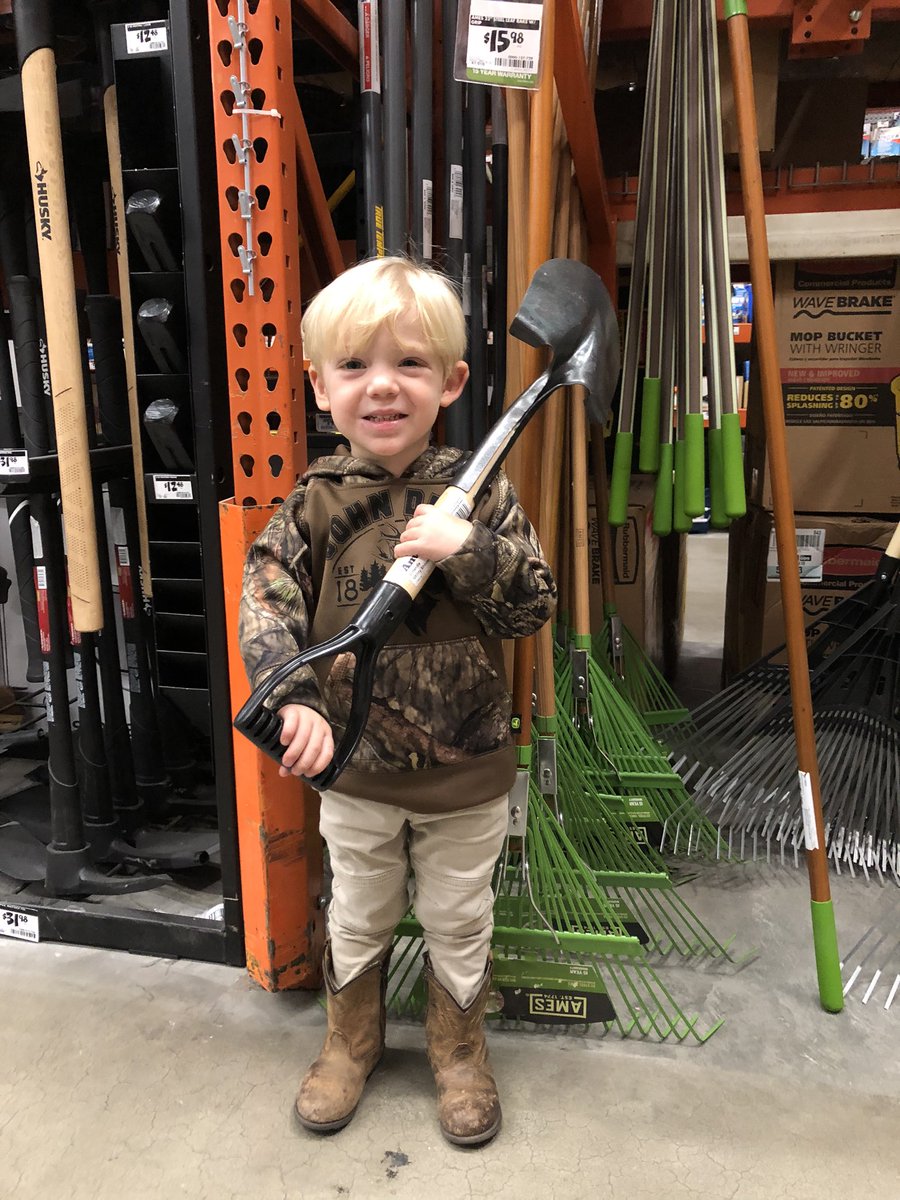 His dads raising him right! #teamdepot #bigboytoys #workfamily #allsmiles #futurefarmer #store6301 #met #daddyslittlehelper @BordwellPam @zdupreeMET @calvery_laura