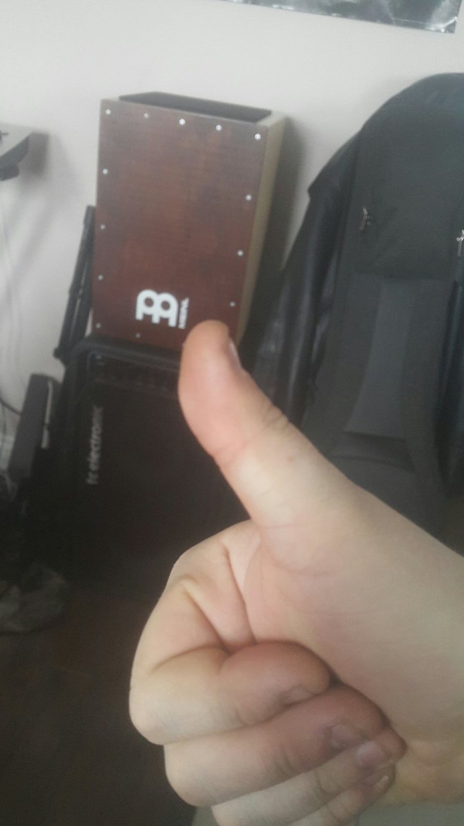 MaxWilsonMusic1's tweet photo. Without this thumb I would have 50% less gigs.
#livefortheslap #HumberBlitz https://t.co/ZfkhCL4rZi