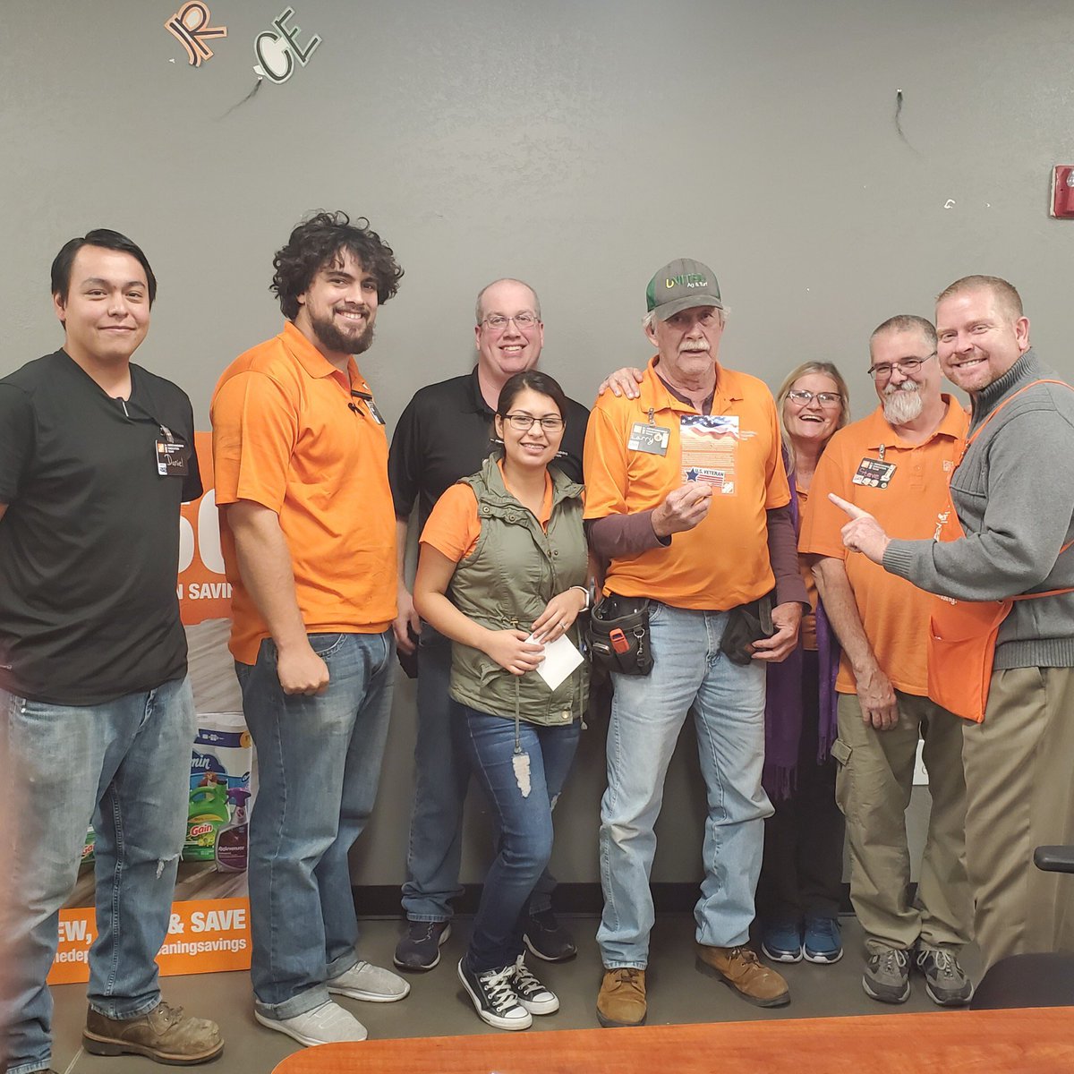 Thank your for your service to our country Larry !! <a href="/LewisHom/">Jimmy Lewis</a> <a href="/PruittKevin/">Kevin Pruitt</a> @AmberD___