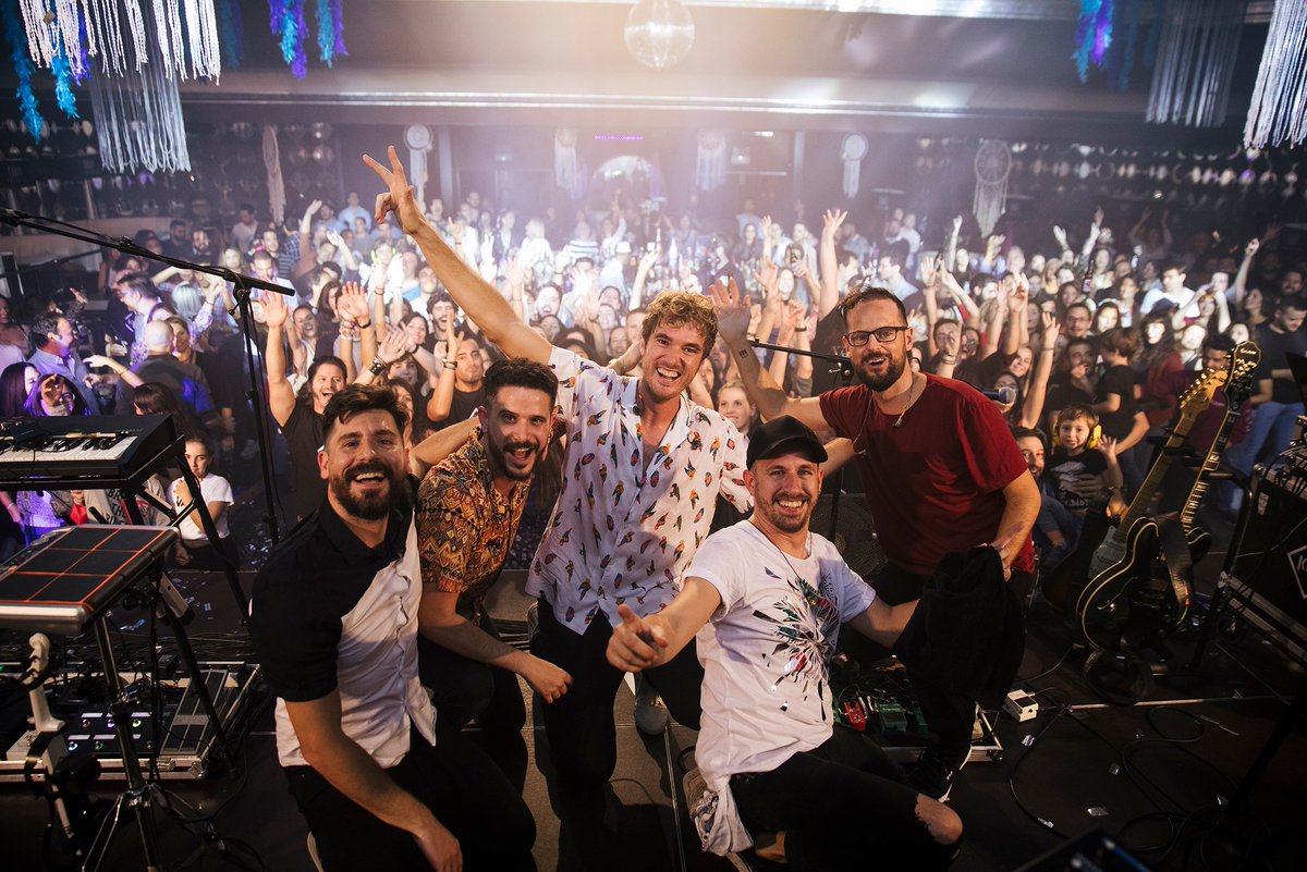 Vamos  vivir, rompiéndonos los huesos por seguir. nadie lo impedirá! 🎶🎶
Que tenemos ya ganas de subirnos a la furgoneta camino de Madrid y Salamanca. ¿Habéis comprado ya vuestras entradas?
👉ow.ly/ZVQl50x7Mpg