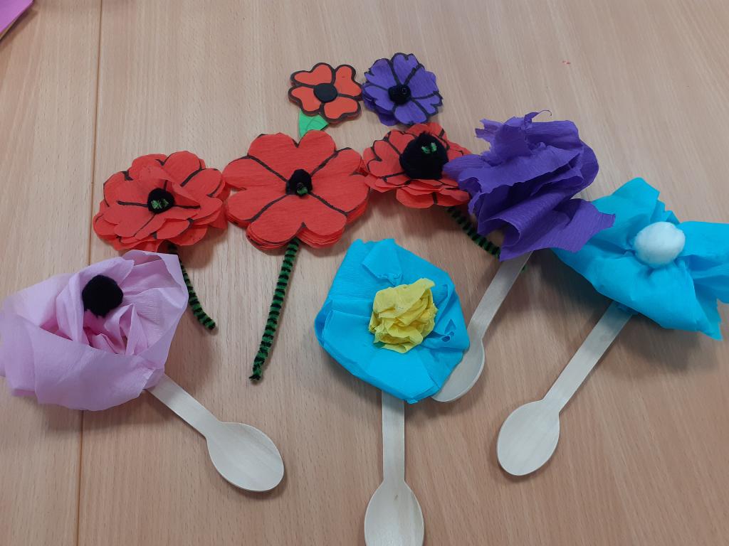 ChesApa's tweet photo. The students at Sowenna have been making some beautiful poppies for Remembrance day this morning. https://t.co/D8pZbQ0Jyq