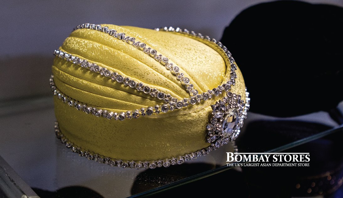 BombayStores's tweet photo. 👑 Crowns for the Prince… 
.
.
.
#fashionaccessory #hat #accessory #luxurybrand #headgear #accessoriesoftheday #formalwear #turban #bombaystores https://t.co/t678uLR1Da