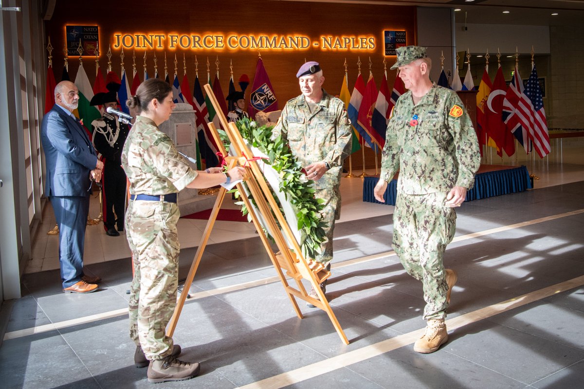 JFC_Naples's tweet photo. JFC Naples celebrates #Amisticeday on the 101st anniversary of the end of World War I, in honour of all fallen soldiers and civilian victims. https://t.co/TN8xXyQnQQ