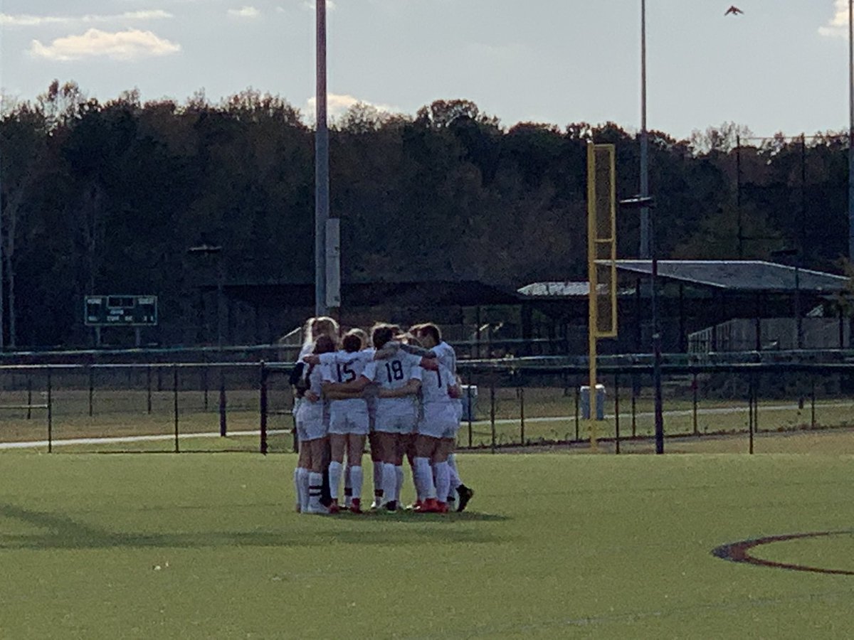BeiketoaT's tweet photo. A beautiful day for a National Championship! Bring it to the PITCH UCC Lady Cougars!⚽️ @jathomas0 @callahbs1977 @UCC_Athletics @UCCWSoccer https://t.co/GRXGPlu9zH