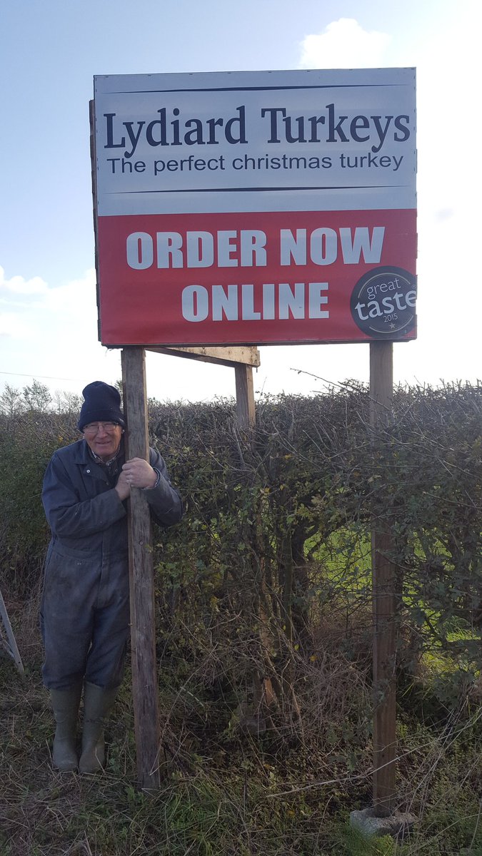 LydiardTurkeys's tweet photo. How much an hour should I pay him to hold the sign?
#properfreerange 
#perfectturkey
#wiltshire
#swindon https://t.co/rVxWTOICZH