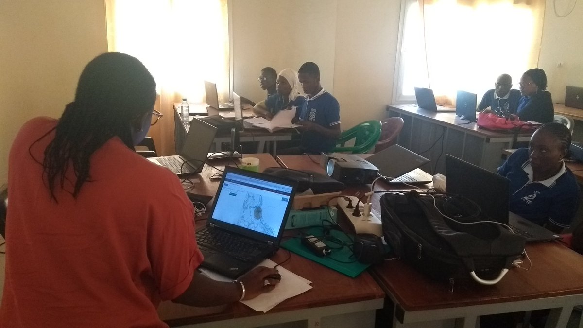 =#OpenStreetMap #OpenData #logicielslibres #Afrique= #Dakar #ActionOifOsmSn2019 Au #CNEUF de @AUF_AfriquOuest continue l'atelier #libre de 10jours, un atelier de 4heures création de données #OSM a été tenu avec +25 étudiants du #BTS de #geomatique #CEDT #G15 #map4sn #kebetu