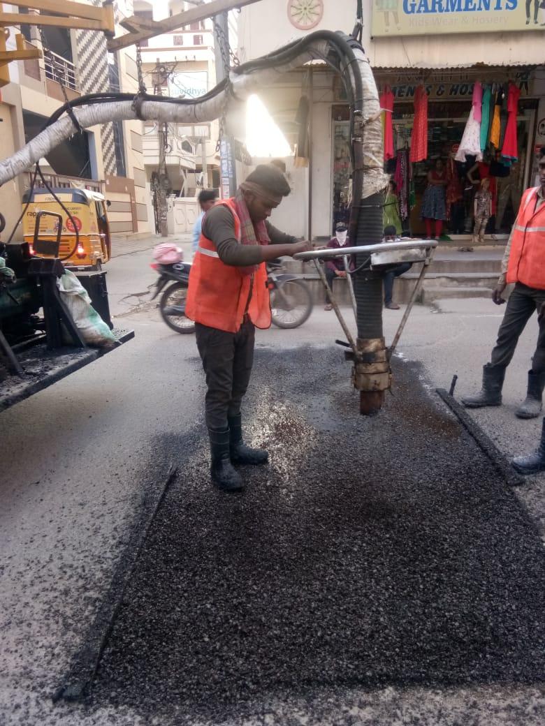 AE9_uppal's tweet photo. Sir, laying of jet patches at ADRM hospital Road, Ramanthapur @Dc_Ghmc @EE_Uppal https://t.co/j3KSrBWa97