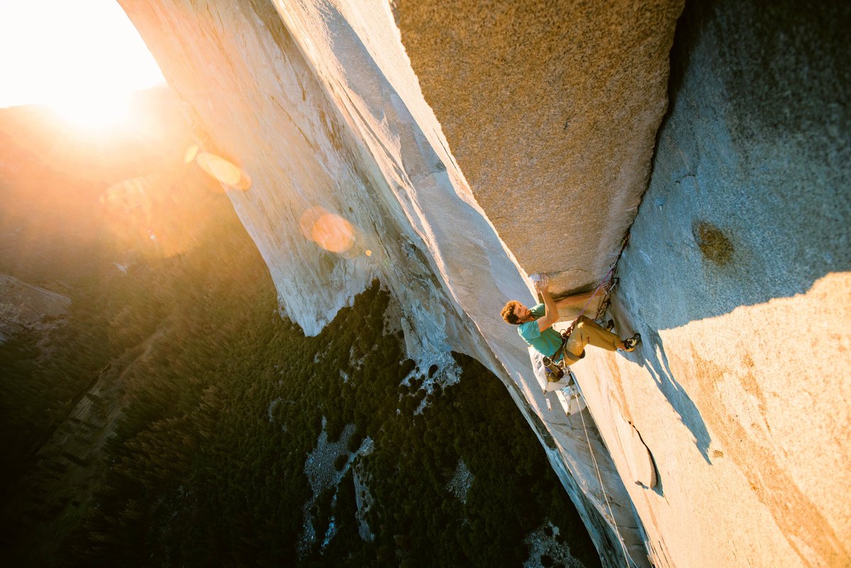 theprojectzine's tweet photo. 'I believe strongly that when you love something very much, you shouldn’t count the time you are putting in; just do it and it will pay off in some way, someday' François Lebeau on his new book Climbing Rock: Vertical Explorations Across North America https://t.co/3CBwWXHEUO https://t.co/u6GIrw9KqU