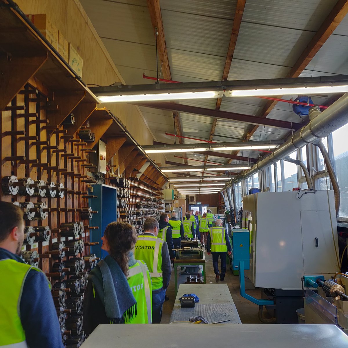 DutchManNL1's tweet photo. Afgelopen vrijdag de leden bijeen tijdens de jaarvergadering bij lid #Jéwé #Houtwarenfabriek/Deli Home. Interessante dag met sprekers #Euromate en #SKH. Er volgde ook een interessante bedrijfspresentatie en rondleiding. Hartelijk dank aan Deli Home voor uitstekende organisatie. https://t.co/bEjtIyurIi