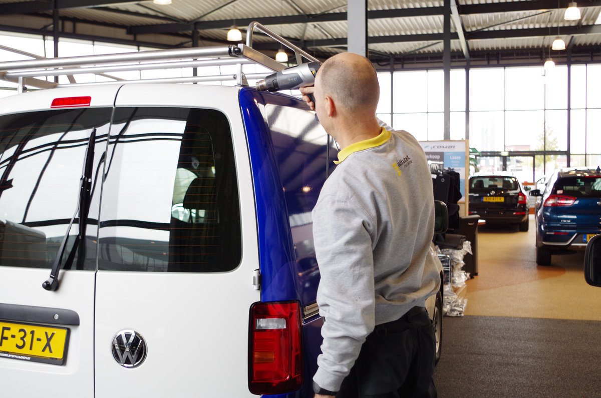 AutoCombi's tweet image. BESTICKERING l Work in progress 🚧 Nieuw ontwerp #autobestickering door @Alfabetreclame voor Lennips Groep.