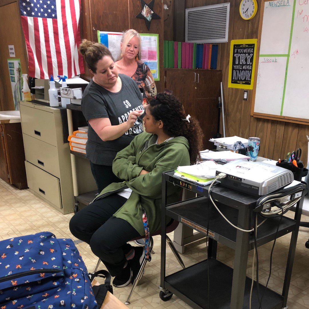SouthTechFL's tweet photo. Ms. Mandel's theater classes along with Ms. Hyett and Ms. Carstarphen's cosmetology classes teamed up to learn special effects makeup applications, including old age makeup and scars/bruises. #SoReal #Ouch #STA #Choice #BulldogMakeup https://t.co/duXKbXI0ke