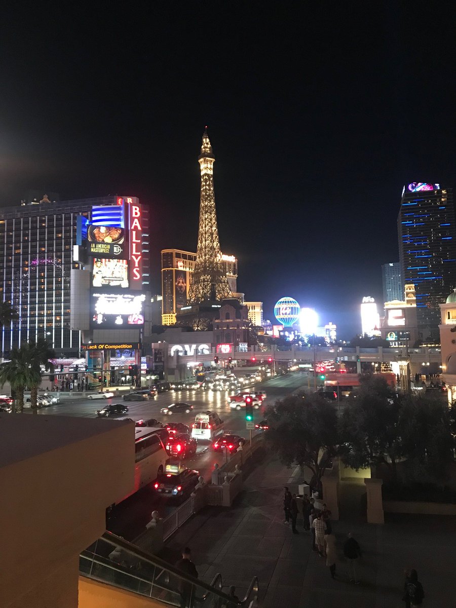 Unisteer's tweet photo. Back from the SEMA Show! Great to meet so many people. Thanks for stopping by the Unisteer booth. @semashow @brakepartsinc #unisteer #LasVegas https://t.co/gxFxN1H7ff