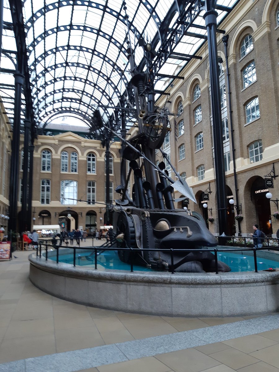 Another day and more agile working - joined a meeting from here and now off to an event with <a href="/qlinkerwonen/">qlinker</a> and <a href="/disruptiveIan/">Ian Wright</a> #agileworking #teamthirteen