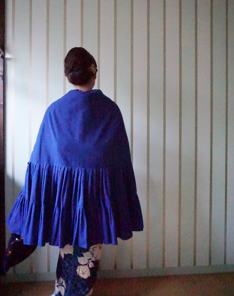 巻きスカートマント