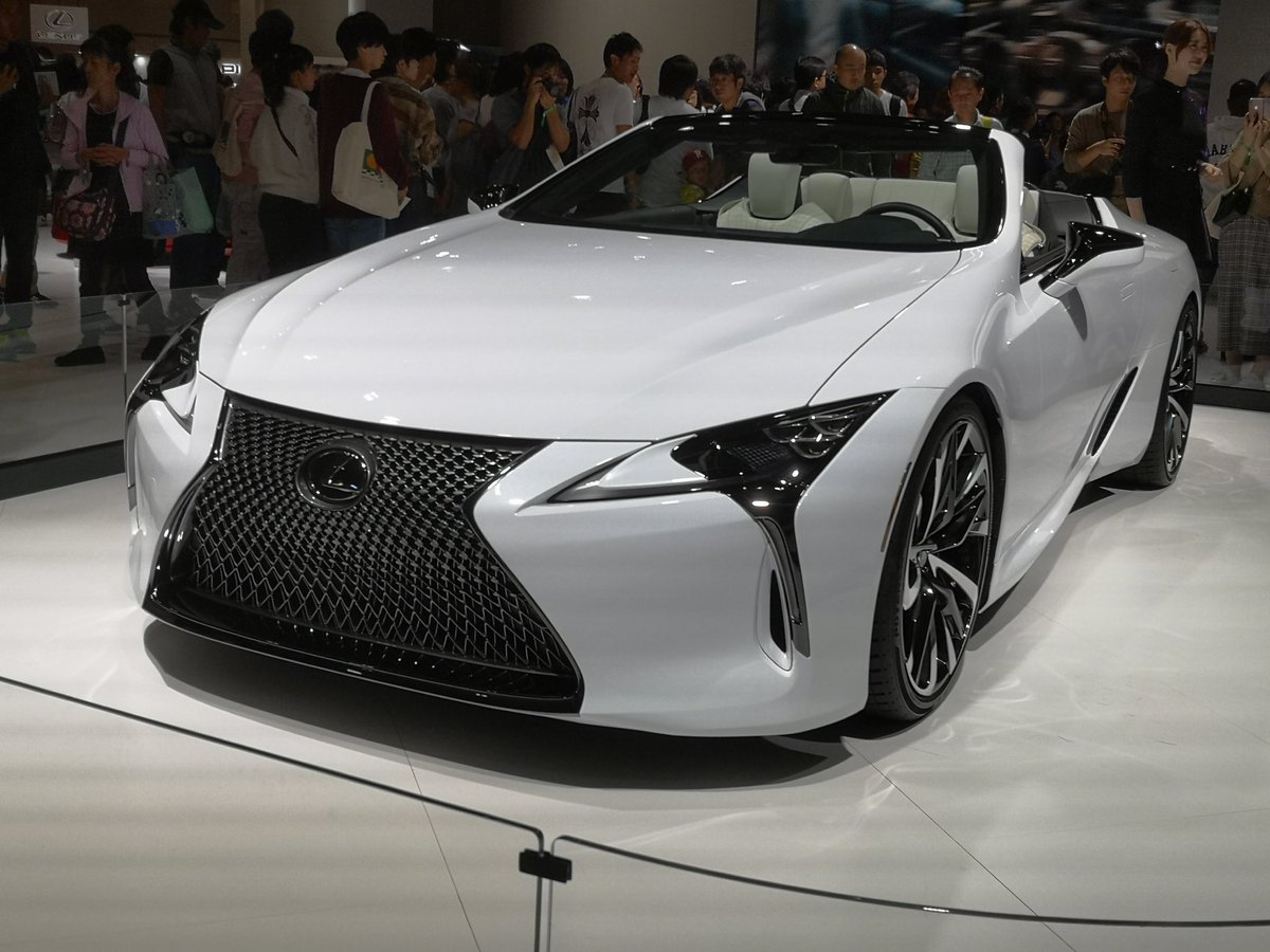 Lightning01 東京ﾓｰﾀｰｼｮｰ Lexusﾌﾞｰｽ Lcｺﾝﾊﾞｰﾁﾌﾞﾙ 昔はｽﾋﾟﾝﾄﾞﾙｸﾞﾘﾙ嫌いだったけど 今はカッコいいと思えるようになった それはそうと ﾚｸｻｽの成型技術はやっぱりスゴいなぁ 東京モーターショー19 Tms19 Lexus レクサス レクサスlc Lc