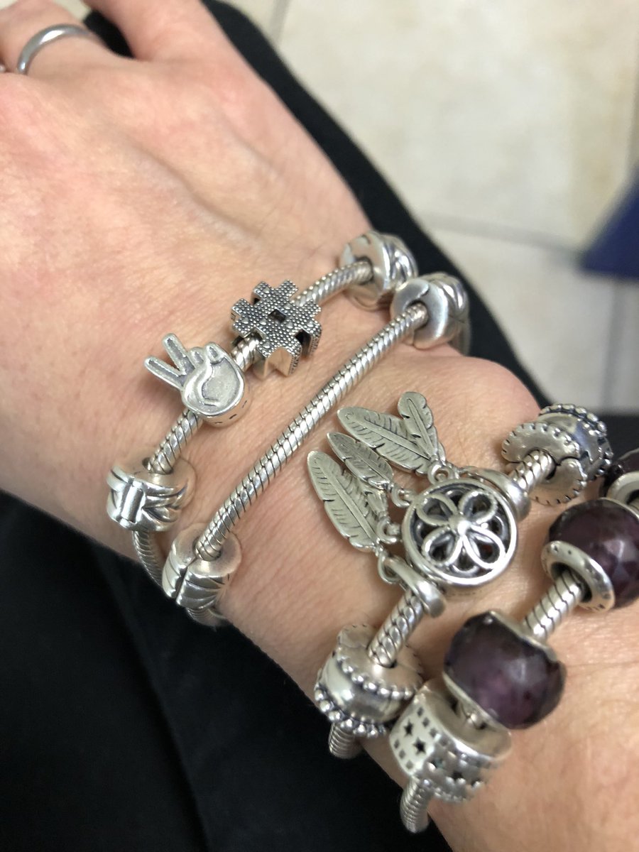 El charm que toda “social media” debe tener. ### 😍#PandoraStyle