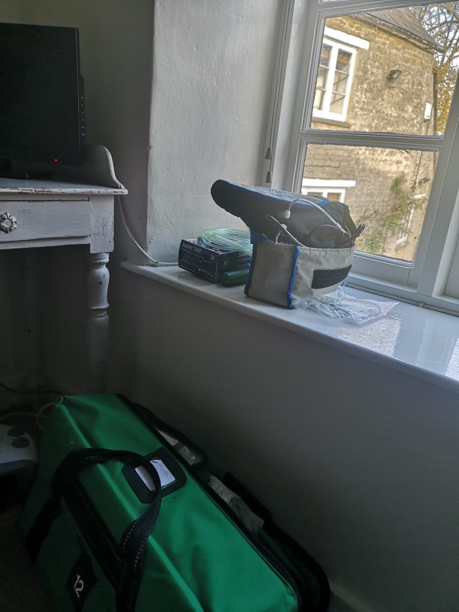 MESHstudyday's tweet image. Props ready for the next group on our #midwives #homebirth emergencies study day