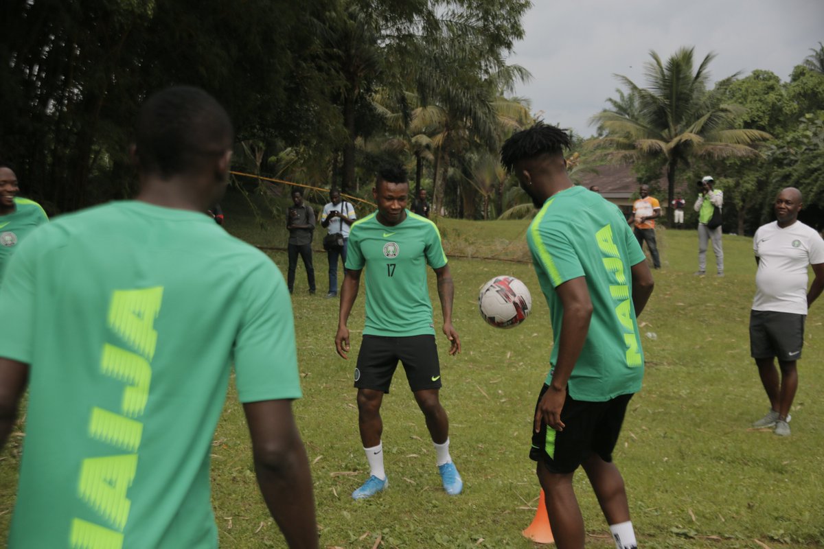 NGSuperEagles's tweet photo. Training 🦅🦅 #SoarSuperEagles #Team9jaStrong #NGABEN #TotalAFCON2021Q https://t.co/KuaHqzaDXA