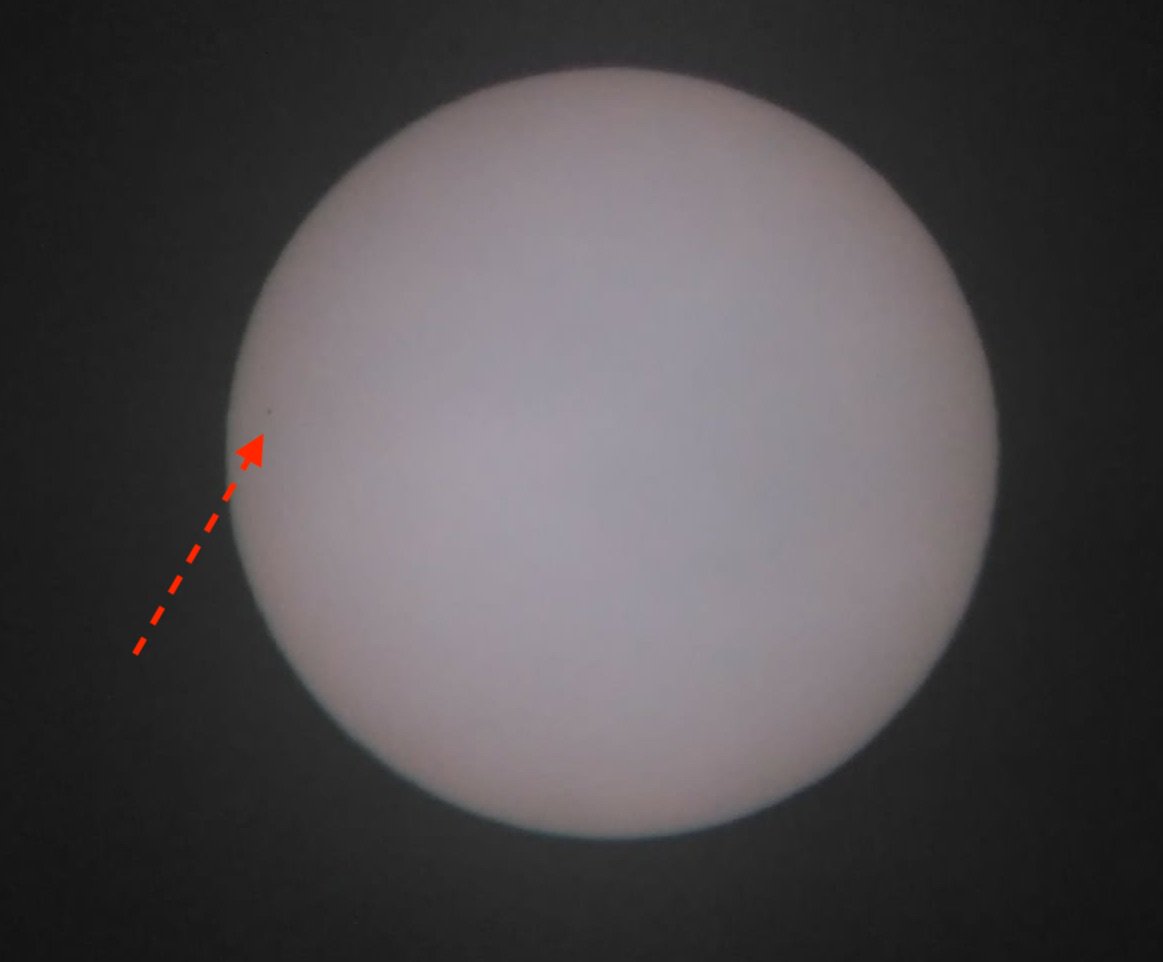 Avui trànsit de Mercuri davant del Sol

>> Mirar al sol sense protecció és molt perillós <<

astrolleida.cat/2019/11/transi…

#astrofotografia #MercuryTransit #Mercuri