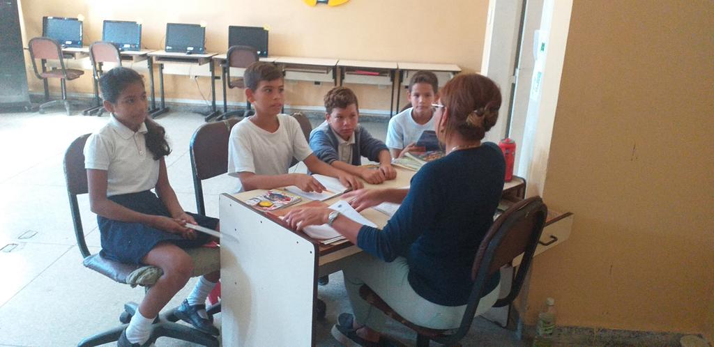 CbitAMaMartinez's tweet photo. #11Nov/ #CBIT/6to grado/ Aprendiendo a realizar guiones radiofónicos/ Práctica: Lectura para proyectar la voz y la dicción en las y los niños @vane_prieto @NorisSotoF @MariAlepro @MaryoriMolina @EducacionNvaE @CBITNvaEsparta https://t.co/nRZGSaoGhX