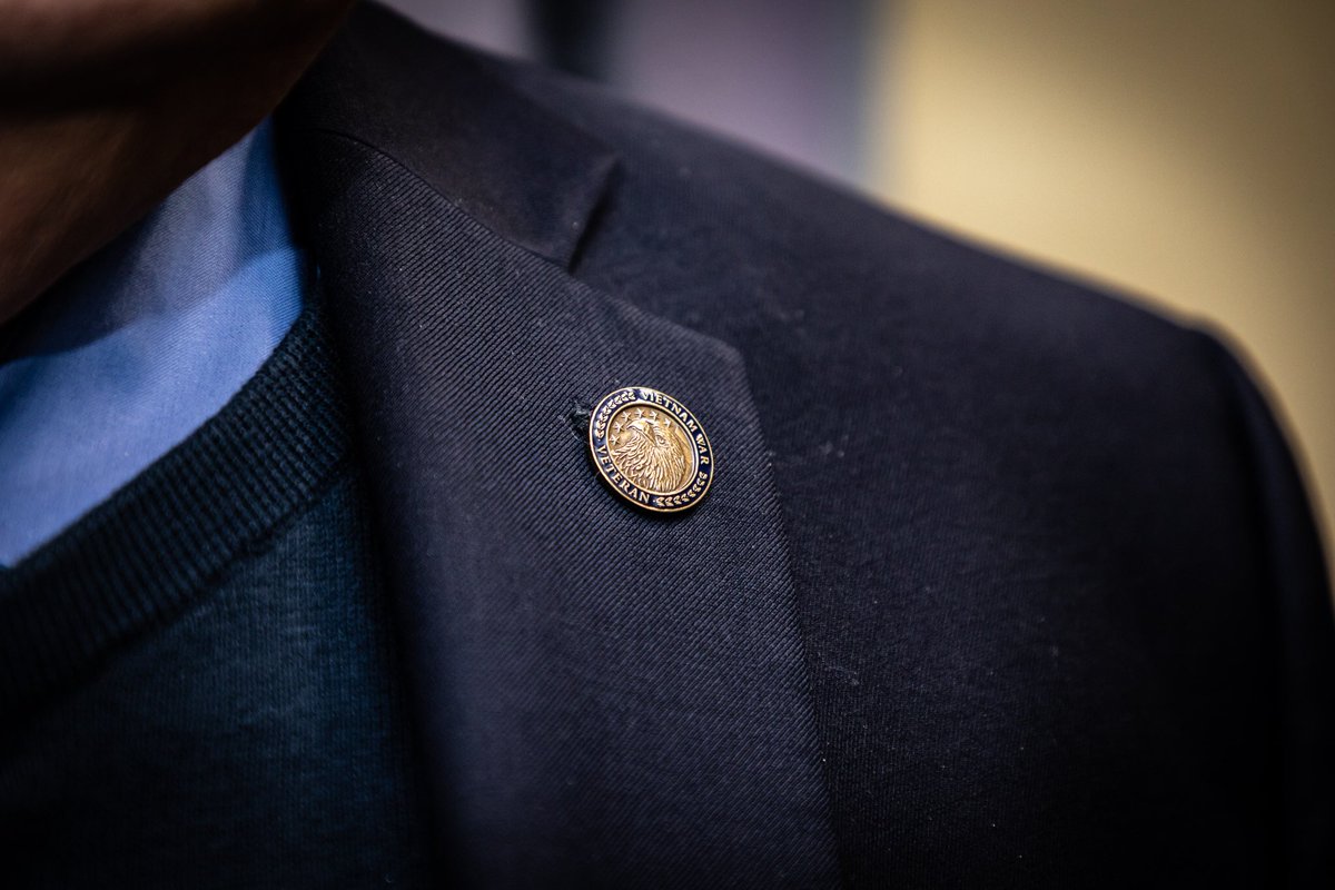 CIA (@CIA) on Twitter photo 2019-11-11 14:58:31 This lapel pin was distributed by CIAs American Veterans Employee Resource Group to CIA officers through the DOD Vietnam War Commemoration Program. To all veterans, especially those in the CIA family, thank you for your service, and Happy Veterans Day. This lapel pin was distributed by CIAs American Veterans Employee Resource Group to CIA officers through the DOD Vietnam War Commemoration Program. To all veterans, especially those in the CIA family, thank you for your service, and Happy Veterans Day.