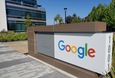TempletonInves3's tweet photo. Google launches smart device in Brazil in new challenge to Amazon
Alphabet Inc’s Google is bringing to Brazil the latest version of its own smart device Google Nest, with plans to start selling it in major online and brick-and-mortar retailers in the country as of Tuesday. https://t.co/EifIKCssam
