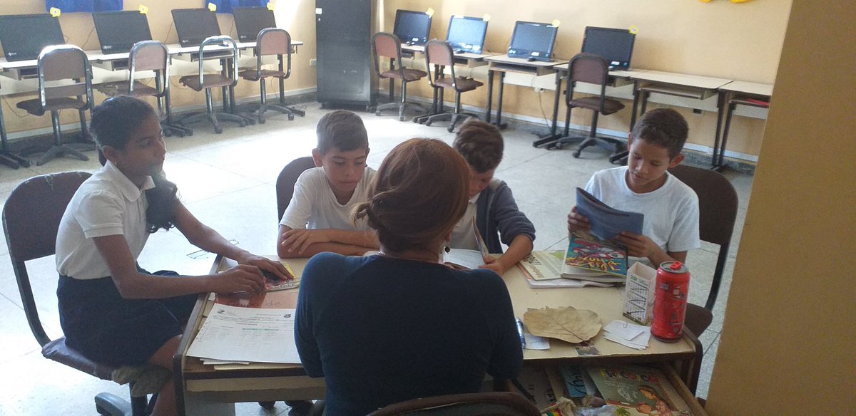 CbitAMaMartinez's tweet photo. #11Nov/ #CBIT/6to grado/ Aprendiendo a realizar guiones radiofónicos/ Práctica: Lectura para proyectar la voz y la dicción en las y los niños @vane_prieto @NorisSotoF @MariAlepro @MaryoriMolina @EducacionNvaE @CBITNvaEsparta https://t.co/nRZGSaoGhX