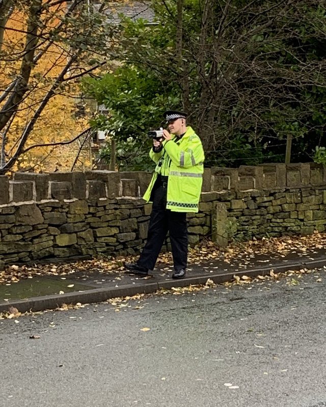 WYP_KirkRural's tweet image. Rural Officers 👮‍♂️ 👮‍♀️ carried out Pro Laser 🎥 Speed Checks today in the Vicarage Road area of Longwood after numerous reports from the Public luckily nobody was found to be speeding but words of advice  given to Motorists 👌👮‍♀️👮‍♀️🎥🚓