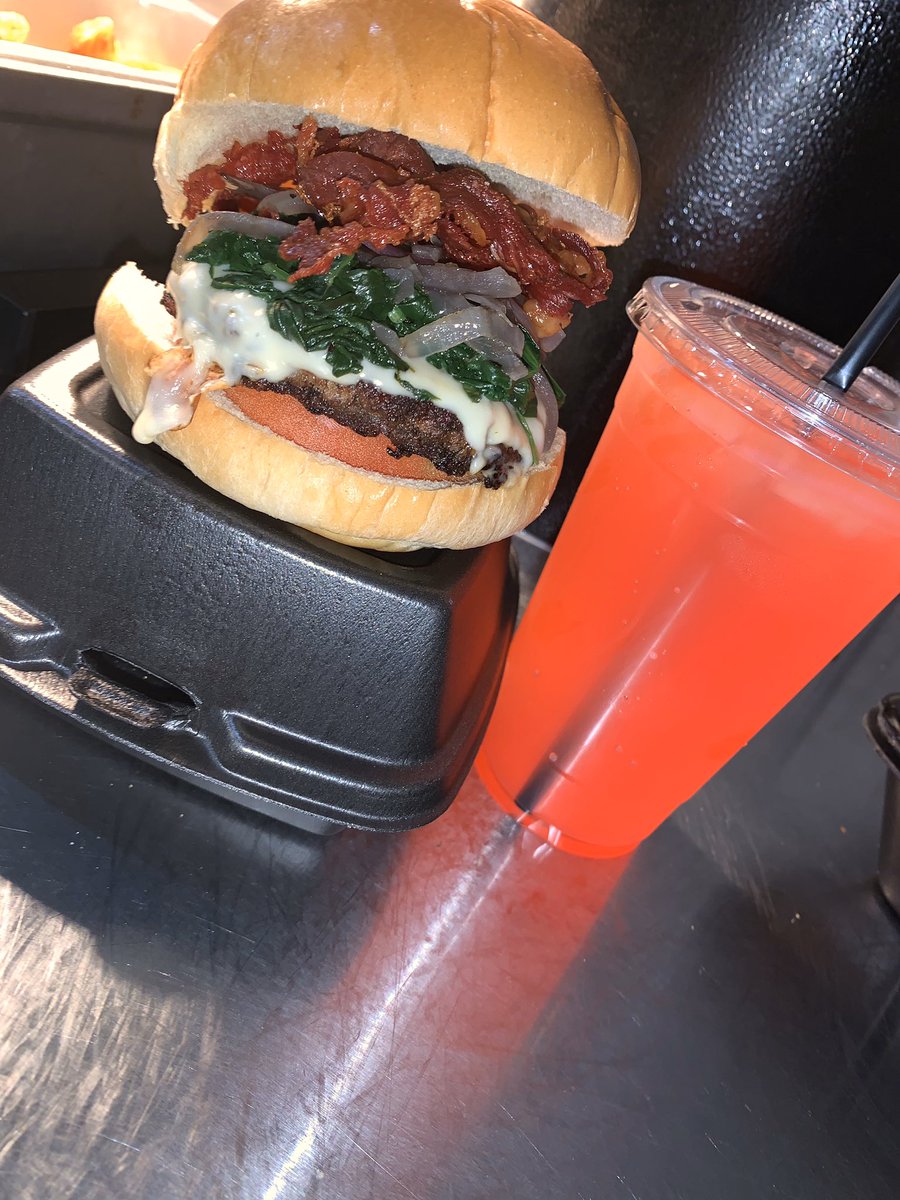 Elburgerbar34th's tweet photo. The Tiger!
#BurgerBar #GoodEats #QualityEats #Breakfast #Brunch #Lunch #Dinner #Camden #NJ #Philly #DE #Foodie #Burgers https://t.co/tZVEQ81kgz