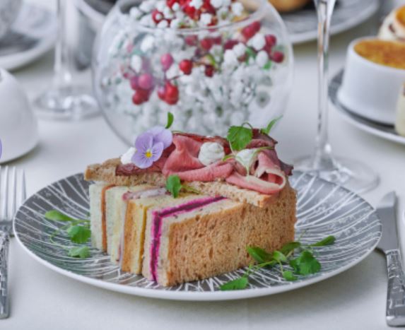 Delightful afternoon tea set up <a href="/ICParkLane/">InterContinental London Park Lane</a> 👌📷 <a href="/AfternoonTeaUK/">AfternoonTeaUK</a>  #WilliamEdwards #FineBoneChina #London #AfternoonTea