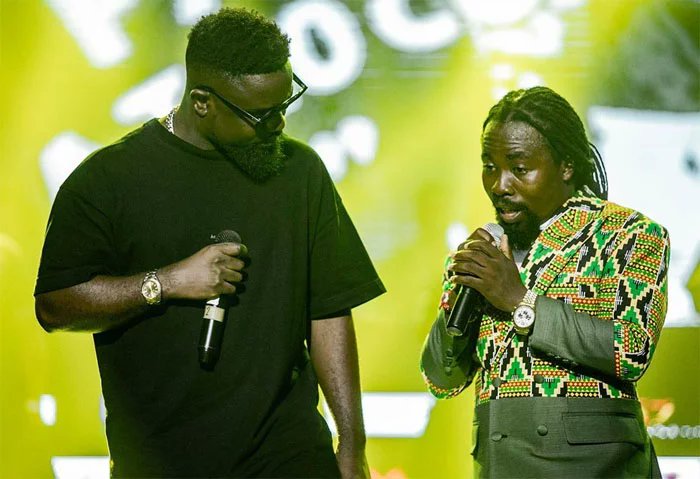 lsighana's tweet photo. #pictureoftheday @sarkodie @iamobrafour
Legends at the just ended #paemukaat20 concert
#lsitrends #lsighana #digitalmarketing https://t.co/SlkRuaZsMg