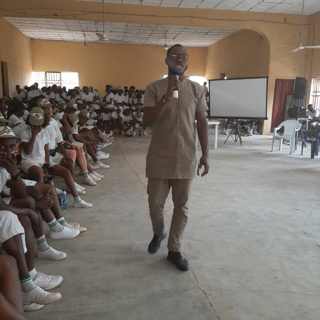itzareous's tweet image. @kenkarmah at NYSC orientation camp kwara state speaking about opportunities of creating technology enabling startups.

#kwarabuild #tech #startupbuild #ilorin
