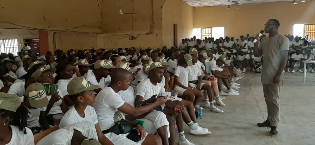itzareous's tweet image. @kenkarmah at NYSC orientation camp kwara state speaking about opportunities of creating technology enabling startups.

#kwarabuild #tech #startupbuild #ilorin