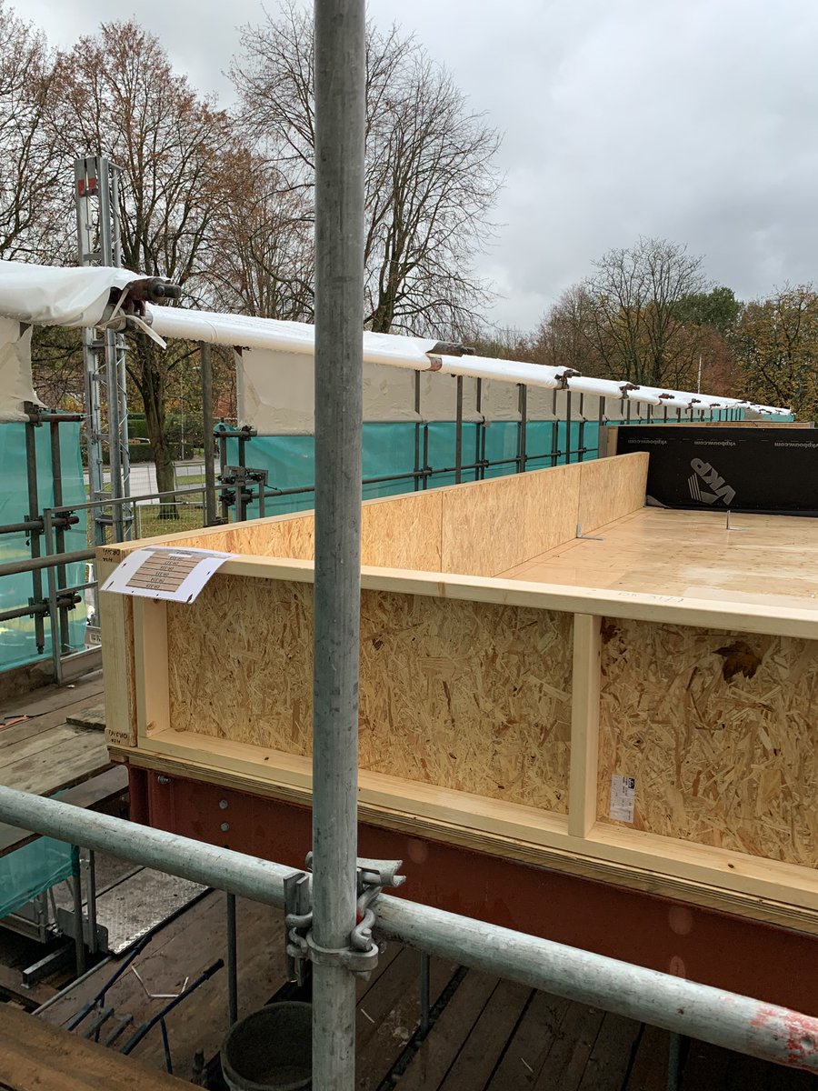 Ondanks het slechte weer is er weer veel werk verzet door de #vakmannen aan de ‘s-gravenpolderseweg in#goes <a href="/FraanjeBouw/">Fraanje B.V.</a>