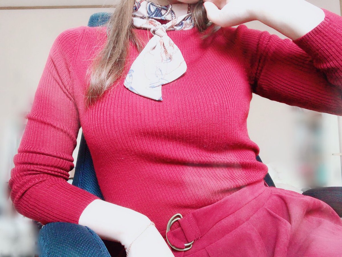 はるはると 虚無にゃん 火曜日レッドちゃん 私の好きな海外ドラマのゲームオブスローンズに 赤の女祭司 メリサンドル という人がいるんだけども そのイメージで火曜日レッドちゃんは怪しい魔術使えそう 今日も今日とて うるは日和