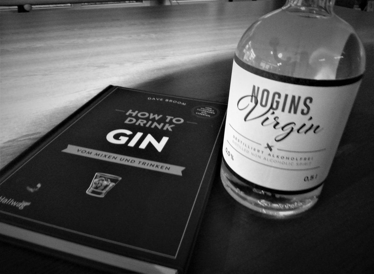 Mixkultur's tweet photo. Classic bar. How to drink a Gin? #noginsvirgin #gin #classicbar #mixology #mixkultur #alcoholfreegin #alkoholfrei #nonalcoholic #zeroalcohol #madeinmunich #barclassics #drinks #bartime #treatyourselfwell #soberlife #ohnealkohol https://t.co/INopvzFB6b