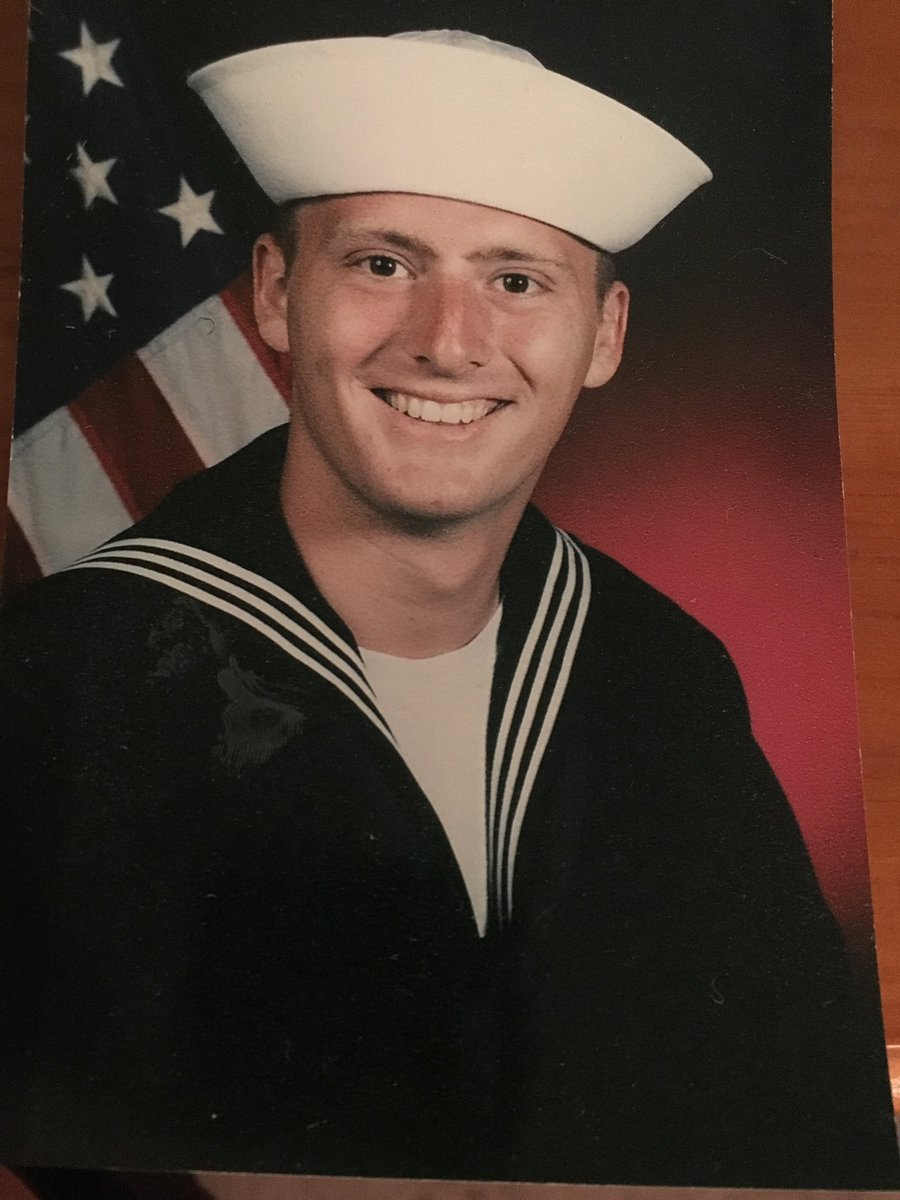 LafayetteINPD's tweet photo. LPD Officer Shawn Sherry
Thank you for your service. We are thankful for you! Happy Veterans Day, Sir! #VeteransDay #LPDIN https://t.co/hrcHN5fMWA