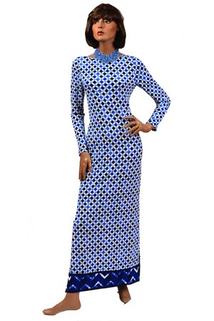 A beautiful maxi dress from #JosephRibkoff in blue, black and white with long sleeves and a jersey material. Pair with a chunky necklace and sandals to complete your look for that final winter getaway before Christmas. #GoodbuyJourdan