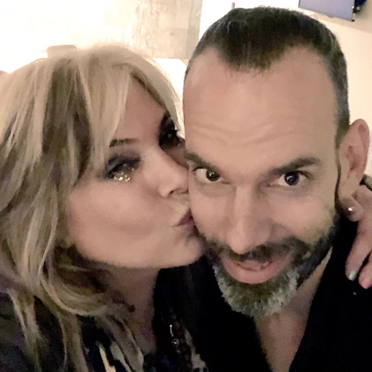 FansPlacebo's tweet photo. HAPPY BIRTHDAY @brixsmithstart @brixextricated ๐๐๐ธ๐ผ๐
.
.
#brixsmithstart #brixsmithandtheextricated #brianmolko #stefanolsdal #placebo #placeboworld #friends #friendship #musicphotography #rockstar #rockstyle #rockqueen #iconic #queen #fansplacebo #placebofans https://t.co/mhVs4zX7R8