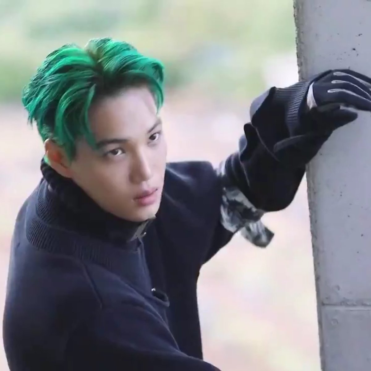 low quality jongin (@kjilq) on Twitter photo 