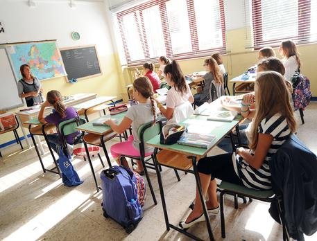 #Scuola, <a href="/ConfcoopLavoro/">Conf Lavoro e Servizi</a> mercoledì conferenza stampa il 13/11 su appalti scuola, a rischio 16 mila posti di lavoro
italiacooperativa.it/FEDERAZIONI/sc… <a href="/Confcooperativ1/">Confcooperative</a> <a href="/MassimoStronati/">Massimo Stronati</a> <a href="/LegacoopPeS/">Legacoop Produzione e Servizi</a> @ANIP_2018