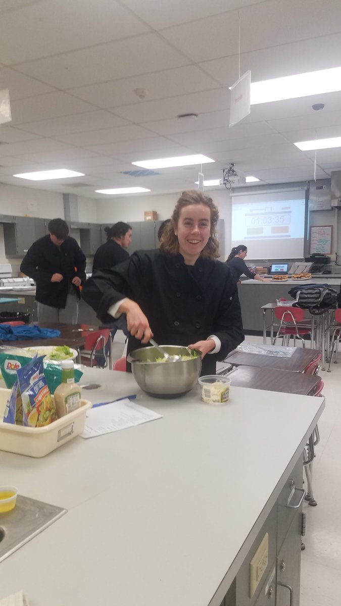 JHSocialStudies's tweet photo. Our @JacobsFCS Culinary Arts IV students are hard at work making lunch for our veterans. #veteransday2019 #D300VeteransDay https://t.co/CoZ1Fh8RQ4