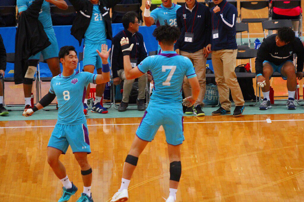 tsukubahandball's tweet photo. 【2019 仙台インカレ 試合結果】
第3戦目  筑波大学vs明治大学
前半  14 : 10
後半  13 : 10
ーーーーーーーー
合計  27 : 20
以上の結果で明治大学に勝利しました。

詳しくはこちら
↓↓↓↓↓↓↓↓
https://t.co/d2y9CFRUcm https://t.co/BU9GESVSOU