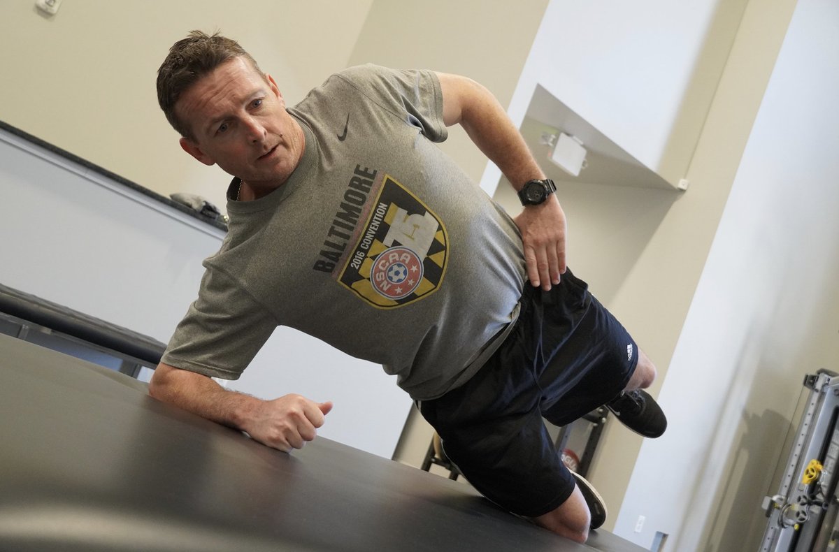 BackandBody's tweet image. Patient doing side way thrust to build muscles on side of spine. #spinaldecompressiontherapy #triggerpointinjections #posture #grastontechnique #stretching #sportsmedicine #invertebrate #spine #physicaltherapy #rehab #springfieldnj #unionnj #summitnj bit.ly/2q9m2D1